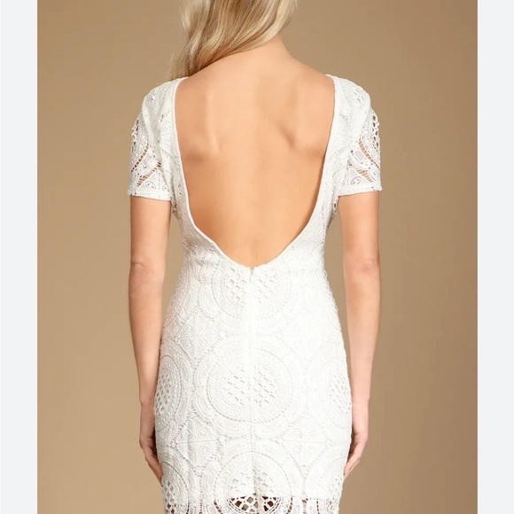 NWT Lulu’s romantic feminine lace backless Mini Dress size Medium - Picture 2 of 12